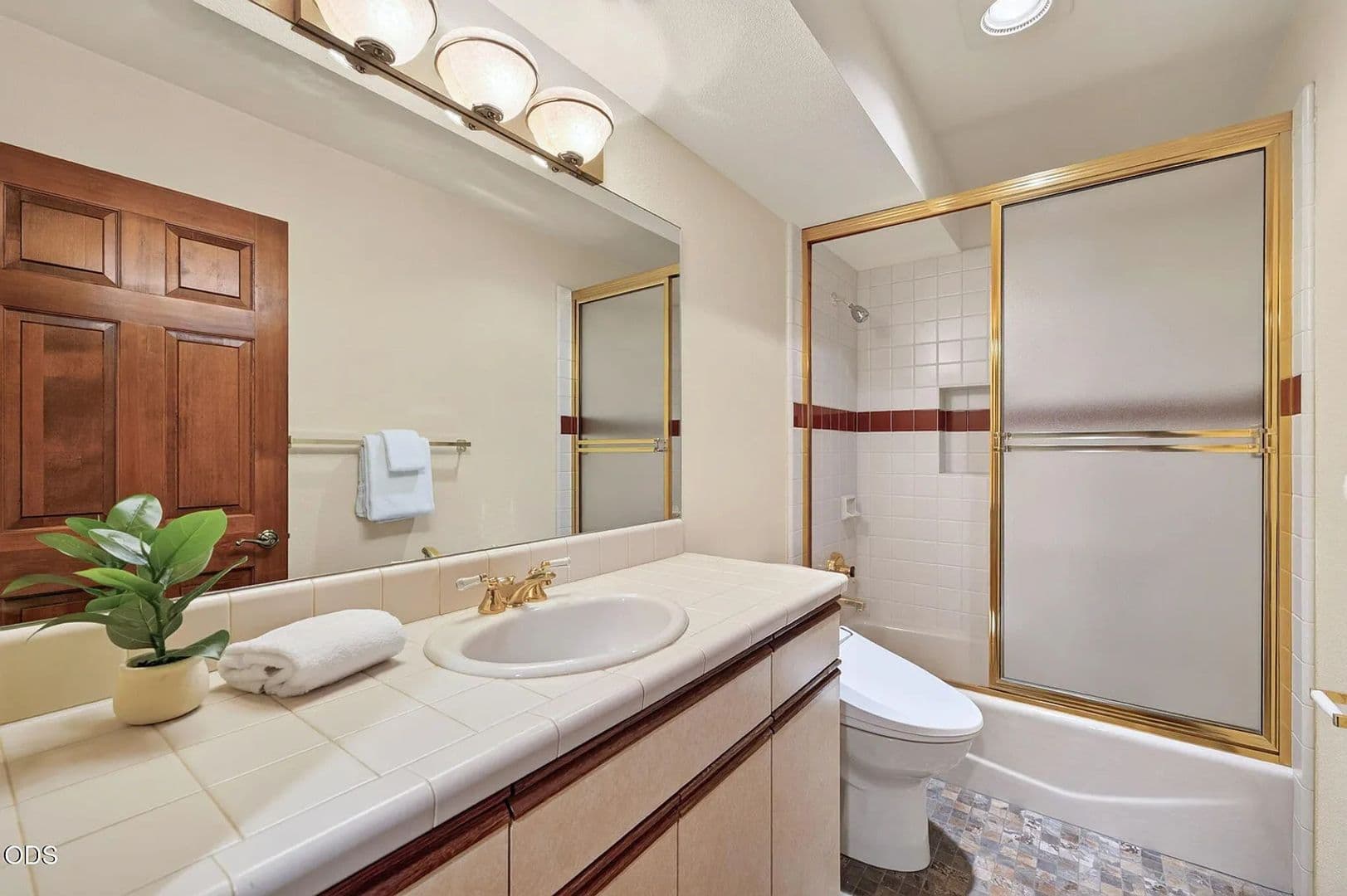 Bend House: 2889 Nw Starview Dr