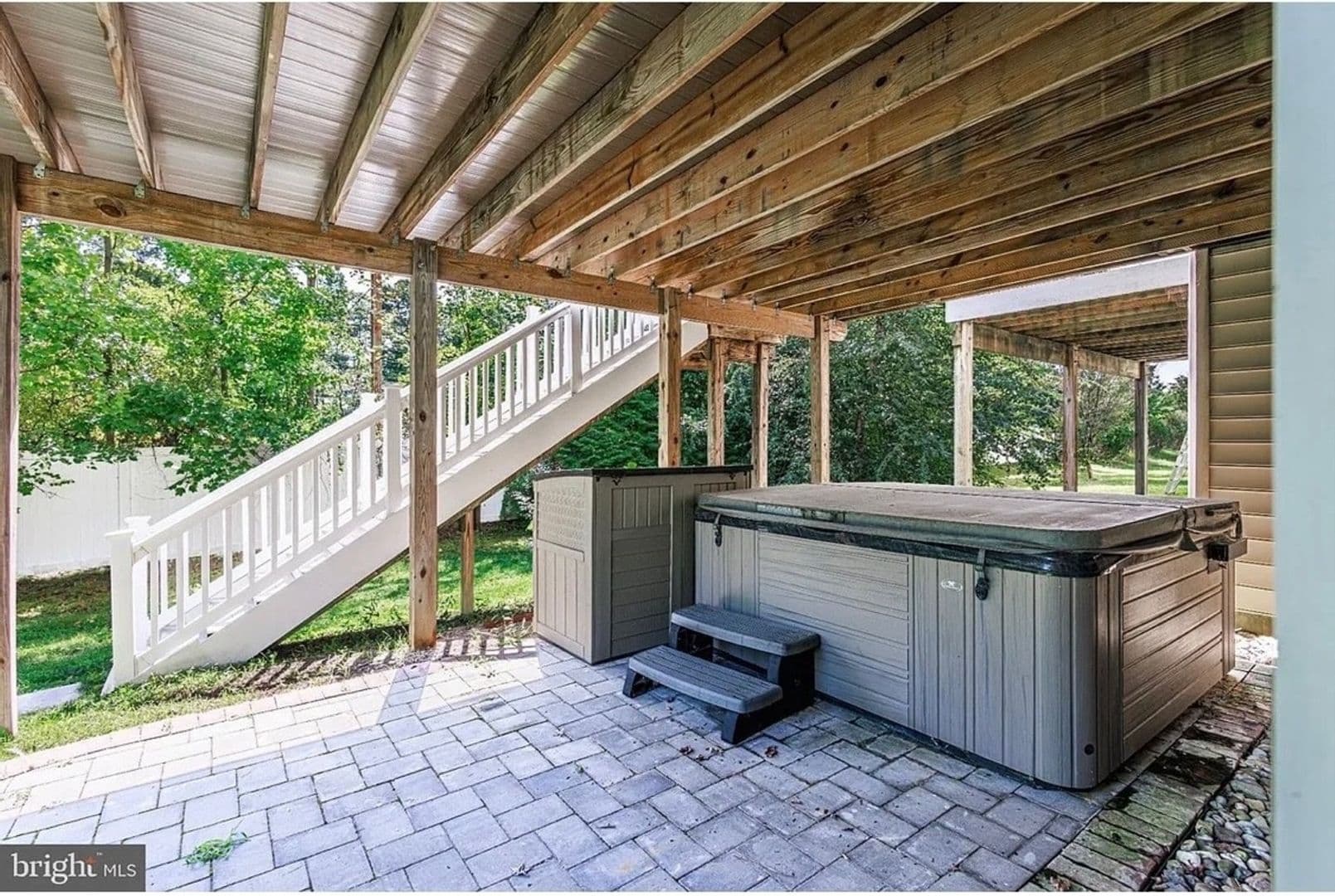 Newark Townhome: 621 S Twin Lakes Blvd