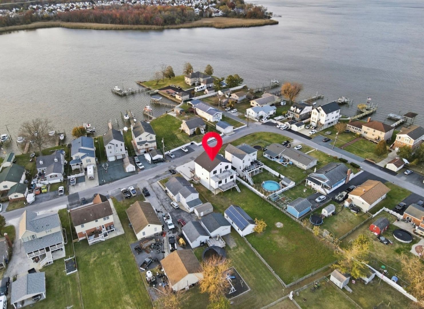 Sparrows Point House: 6931 River Dr Rd