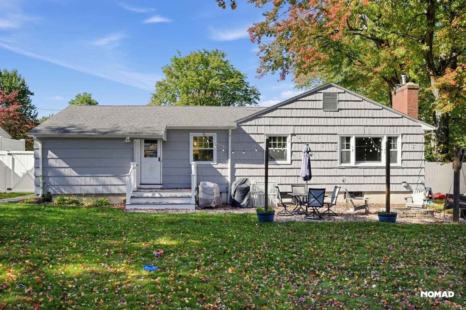 Newington House: 80 Knollwood Rd