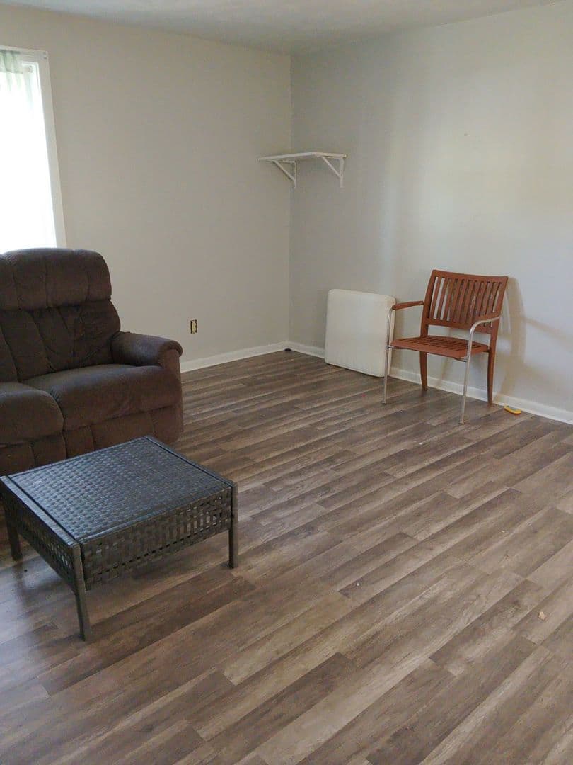 Manassas House: 14416 Bristow Rd