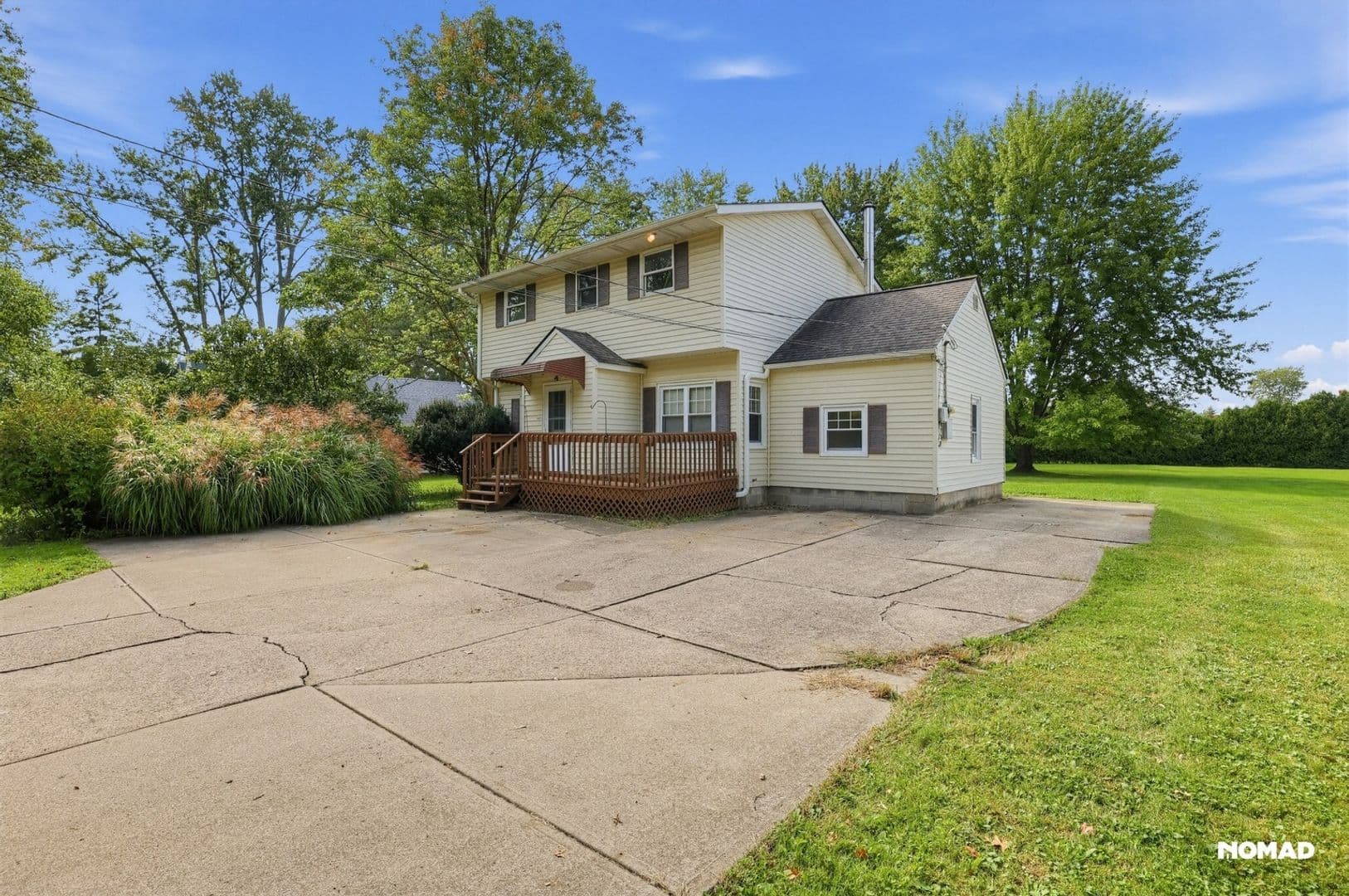 Westlake House: 2960 Bradley Rd