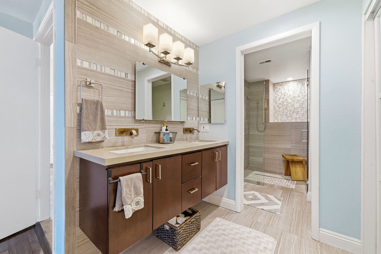 Costa Mesa Condo: 870 Deep Crk