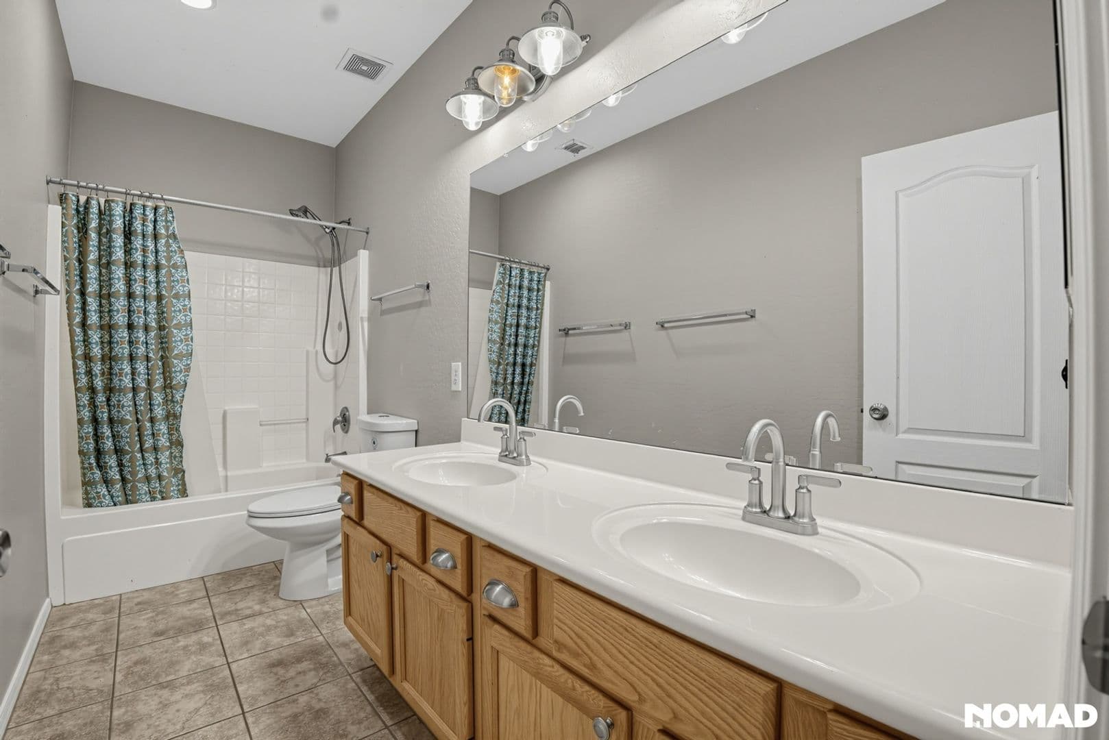 Avondale House: 3314 N 126th Dr