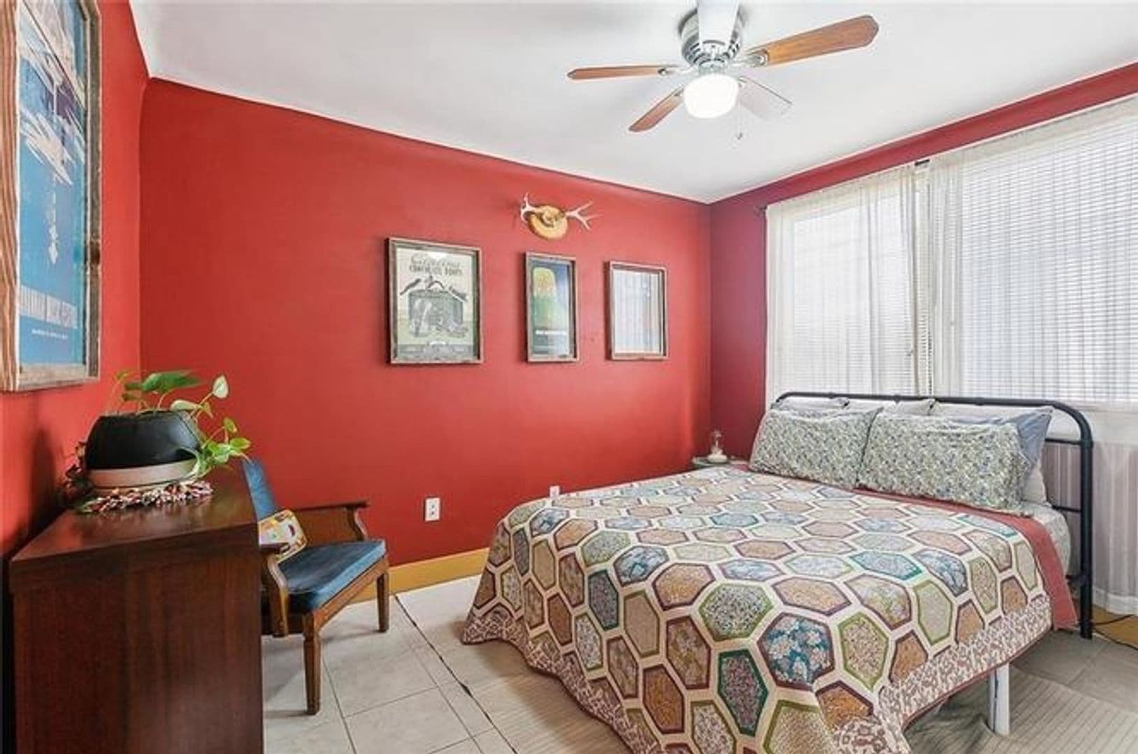 New Orleans House: 1735 Feliciana St