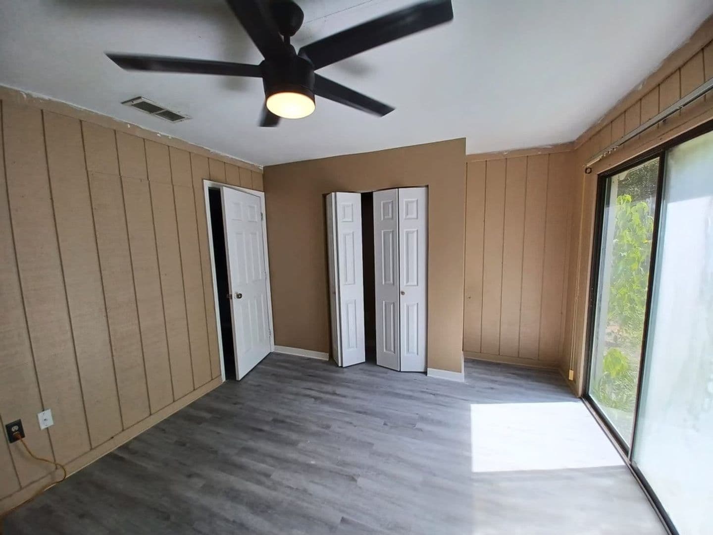 Inverness House: 415 W Circlewood St