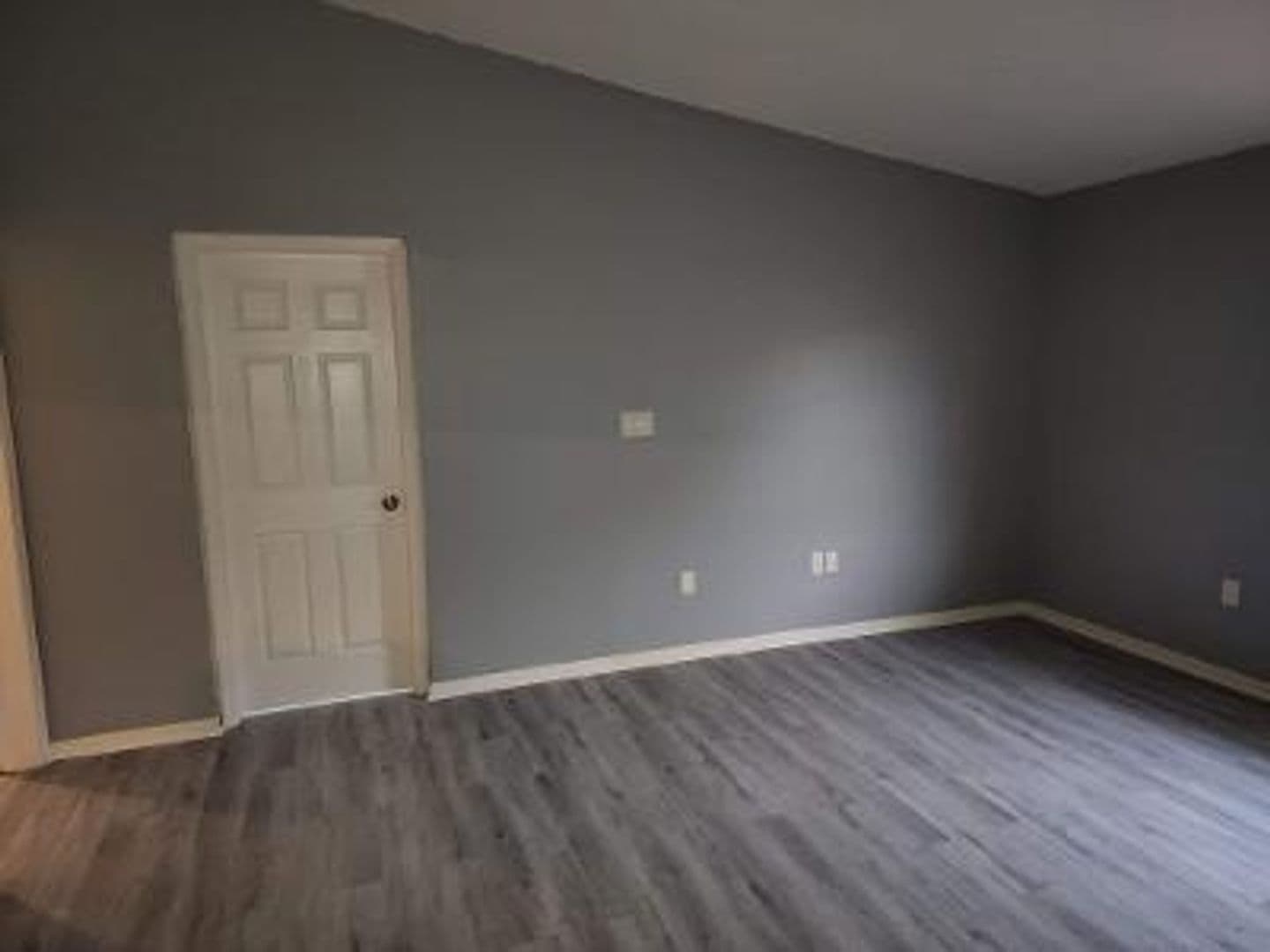 Inverness House: 415 W Circlewood St