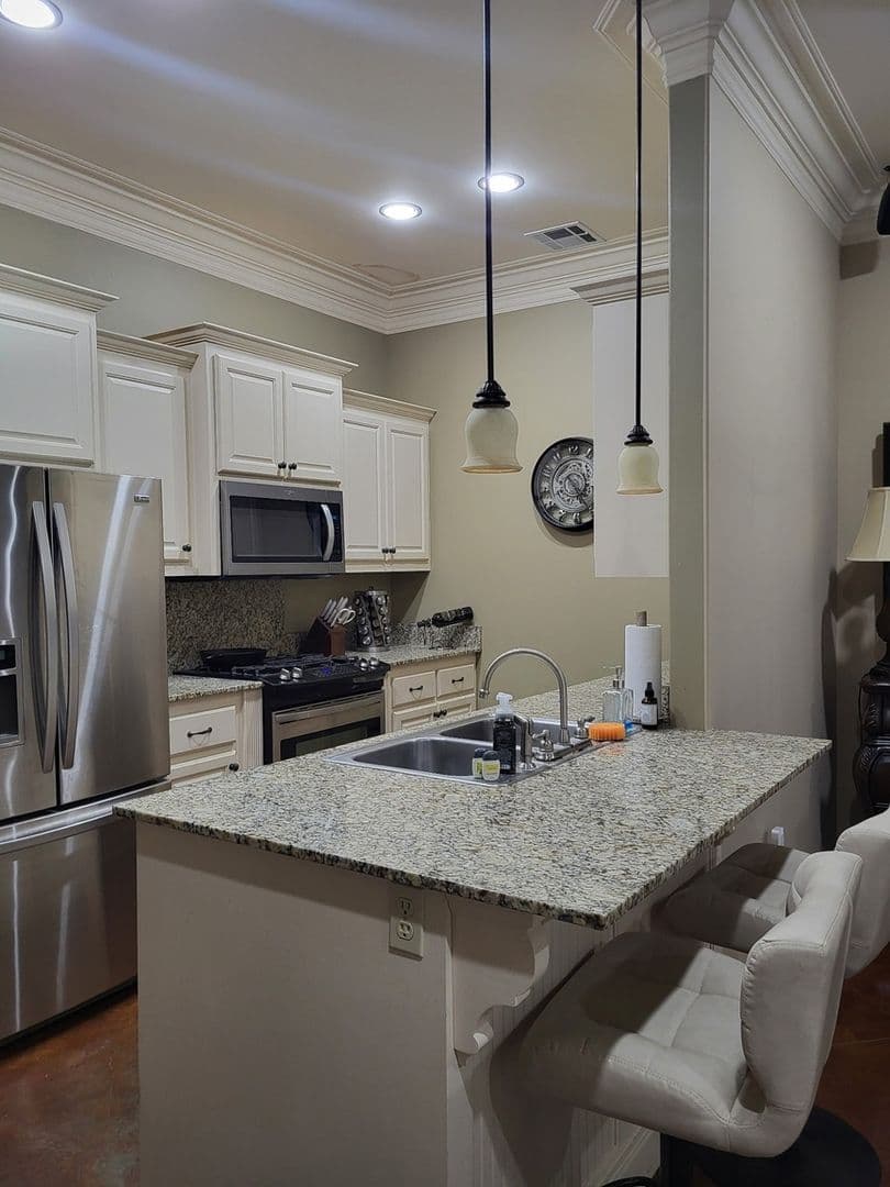 Lafayette House: 304 Barataria Bay Pt