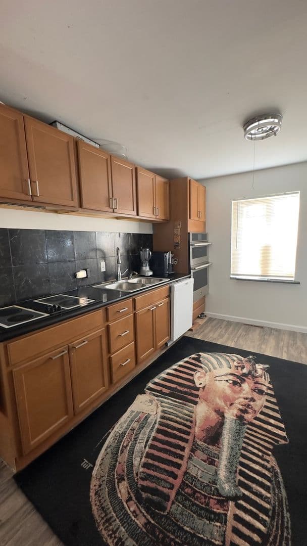 Aurora House: 1641 Nome St