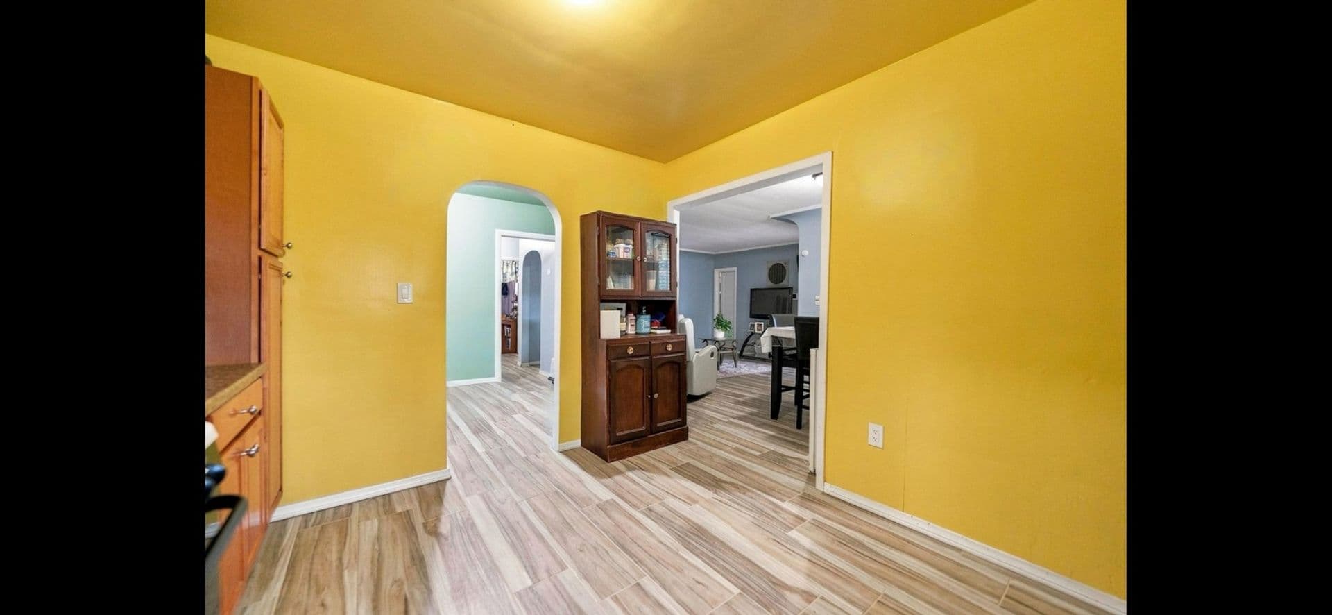 Banning House: 831 W George St