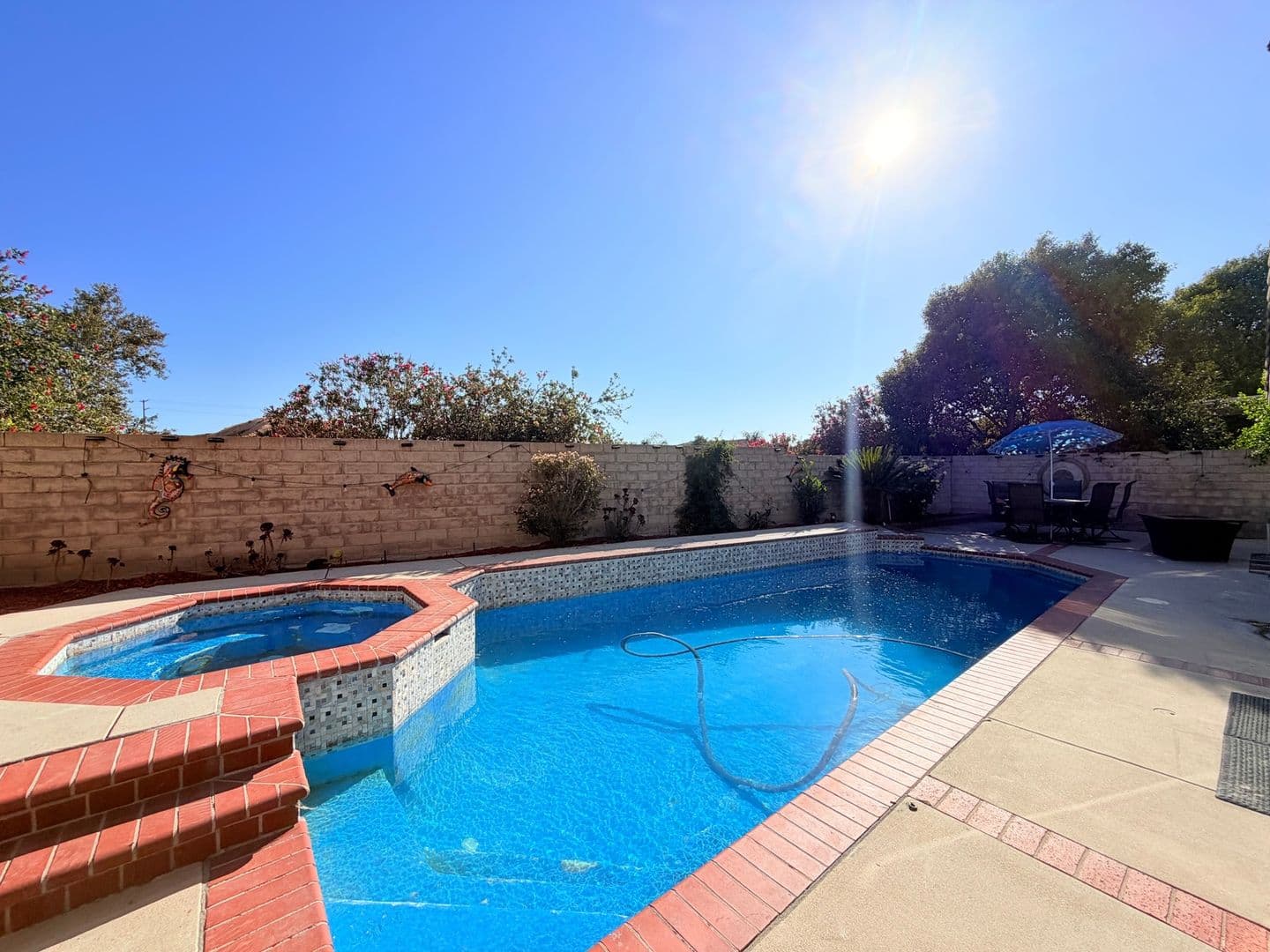 Santa Clarita House: 20350 Calhaven Dr