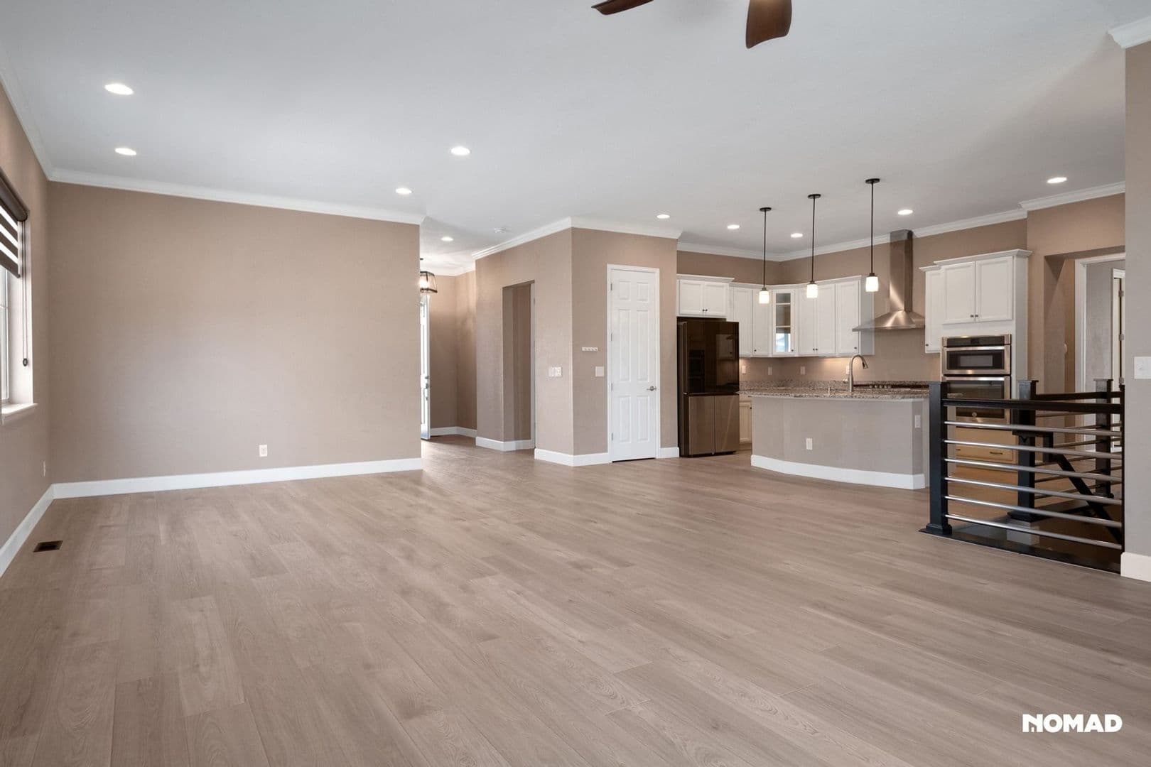 Aurora House: 26926 E Davies Pl