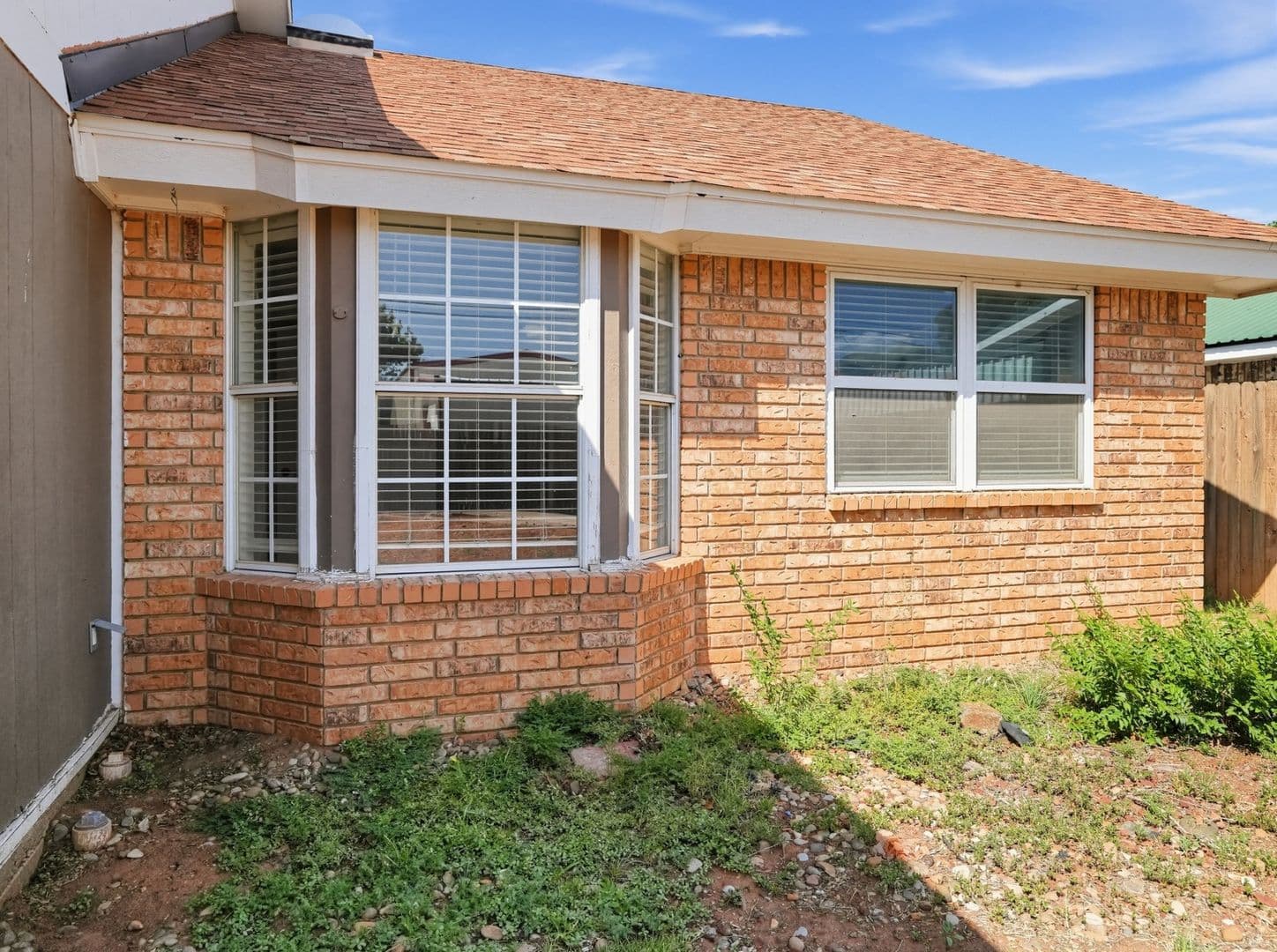 Clovis House: 109 Rosewood Dr