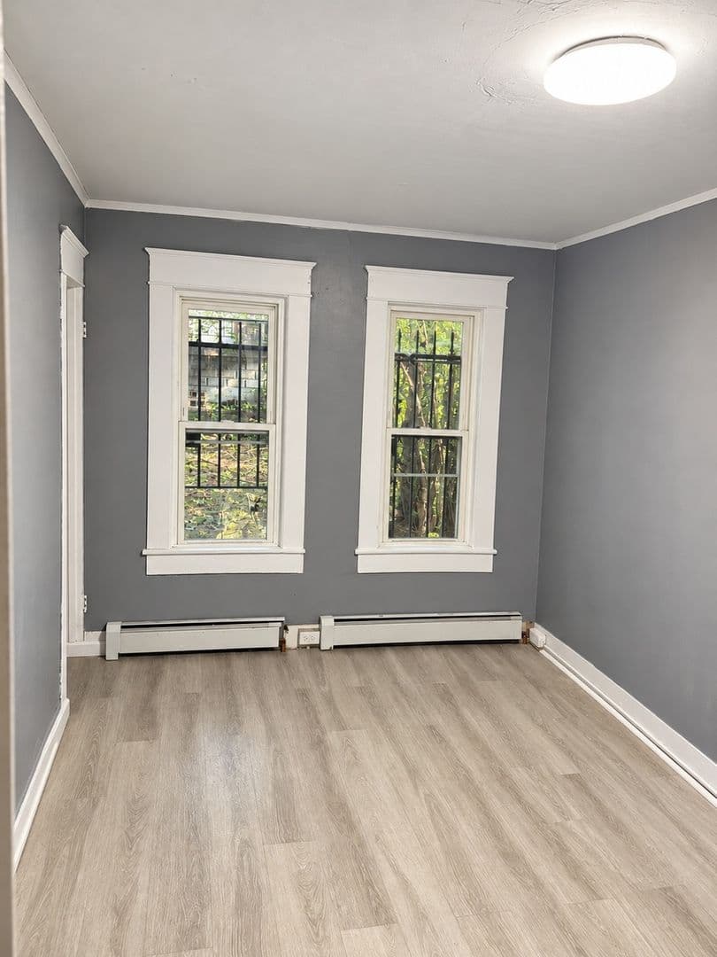 Scranton Townhome: 932 Madison Ave