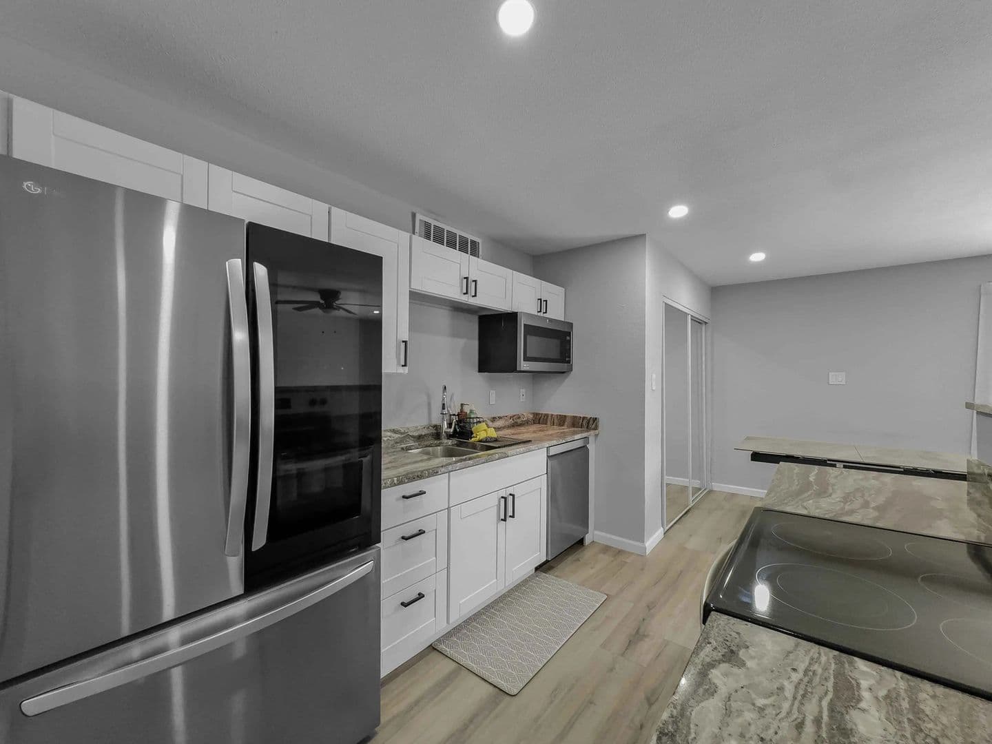 The Colony House: 4917 Woodruff Dr