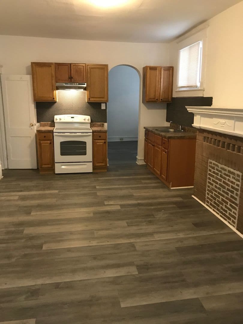 Philadelphia Townhome: 4832 E Roosevelt Blvd