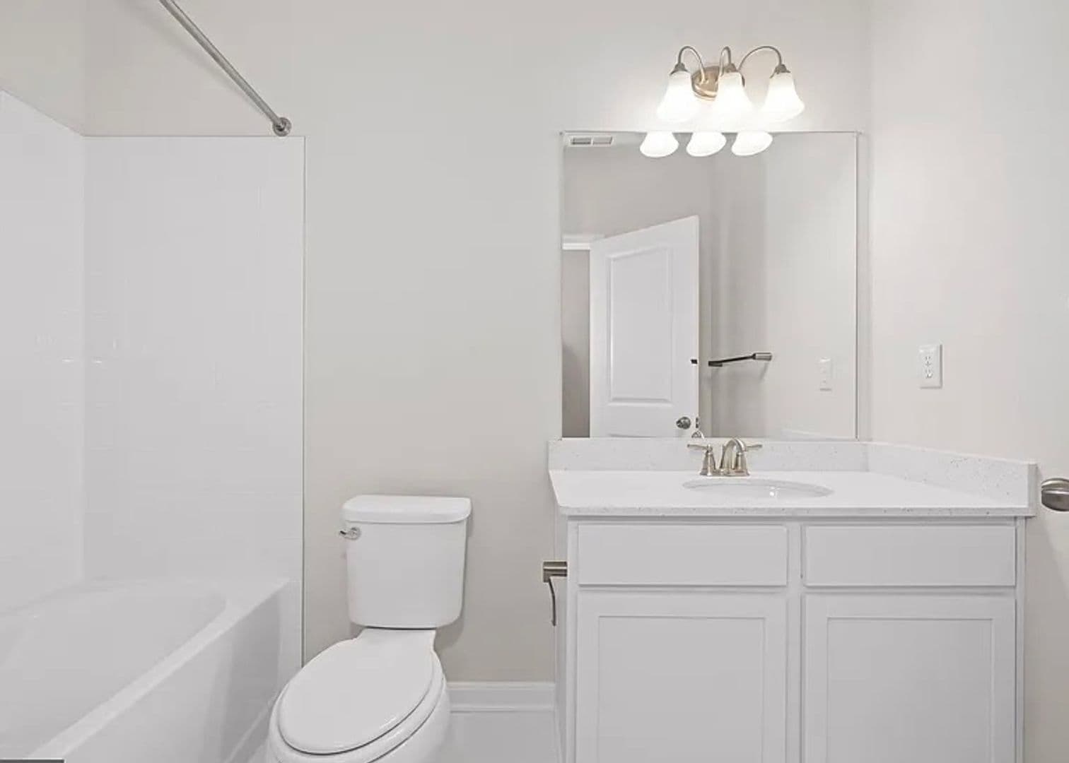 Middletown House: 635 Corbit Dr