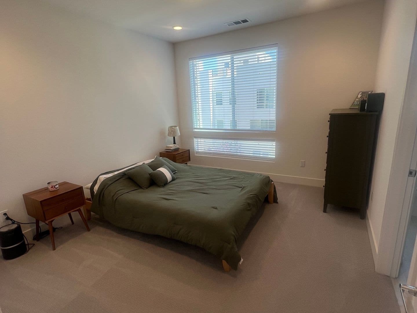 Richmond Condo: 814 Marina Way S