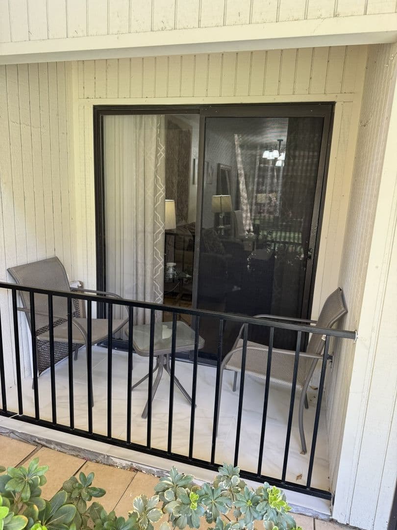 Palm Springs Condo: 2801 N Los Felices Cir E