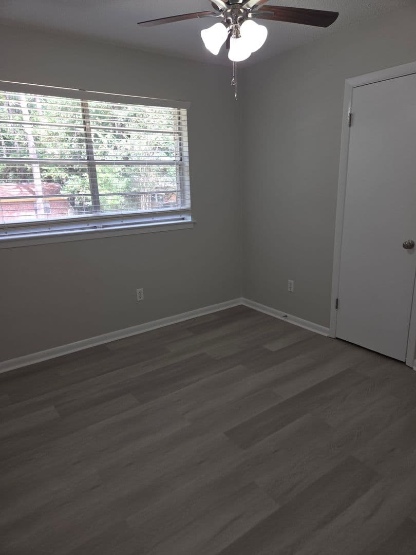 Crestview House: 503 Tall Pines St