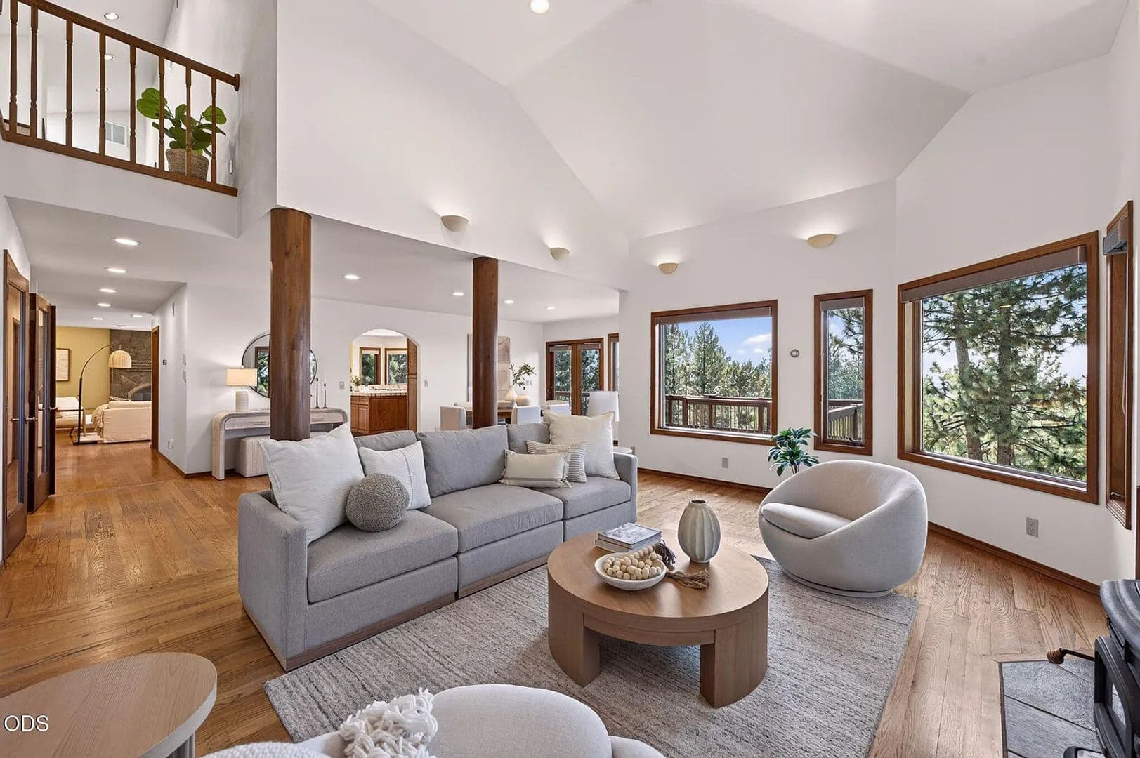 Bend House: 2889 Nw Starview Dr