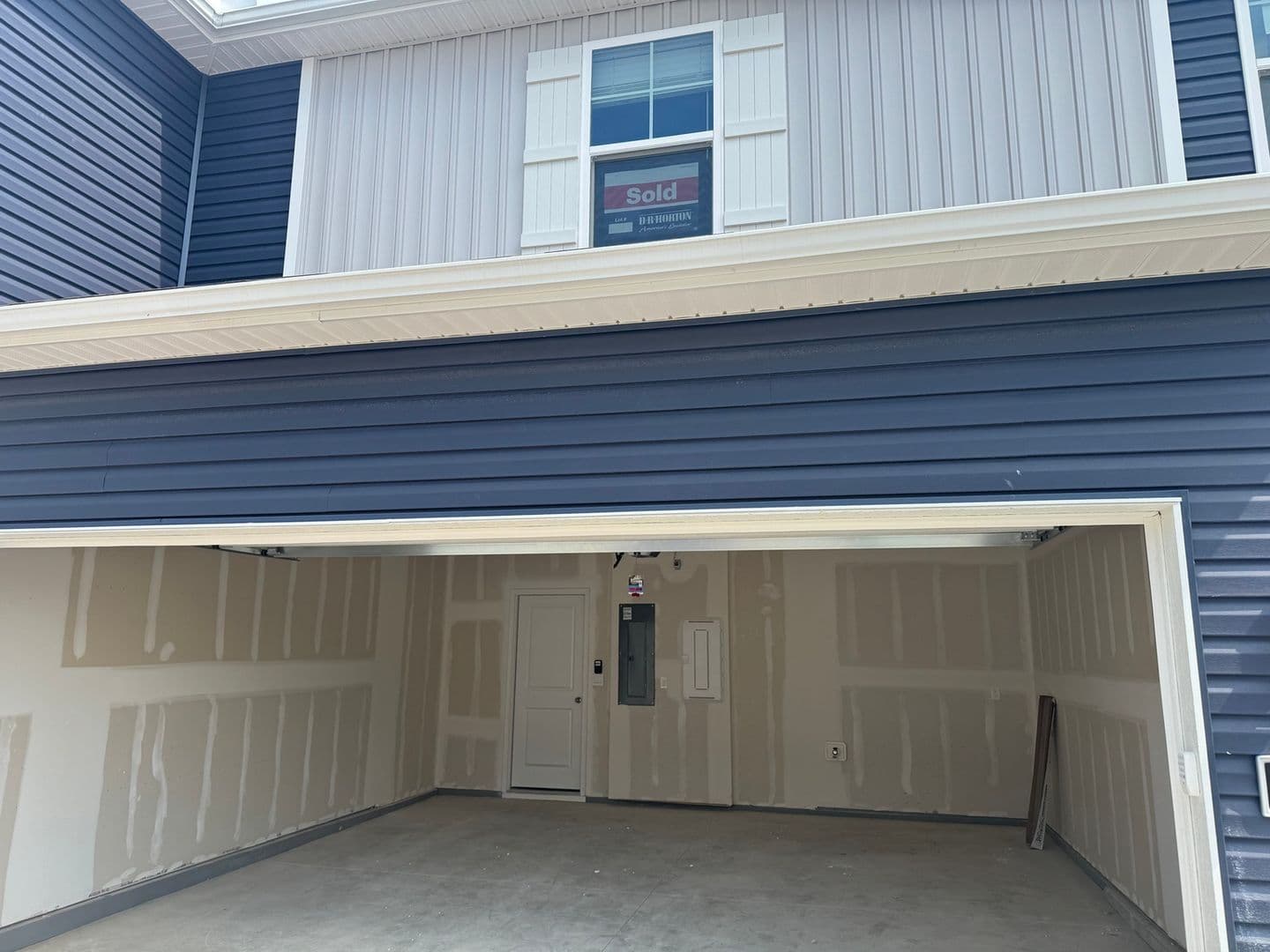 Columbus Townhome: 1388 Marinelli Dr E