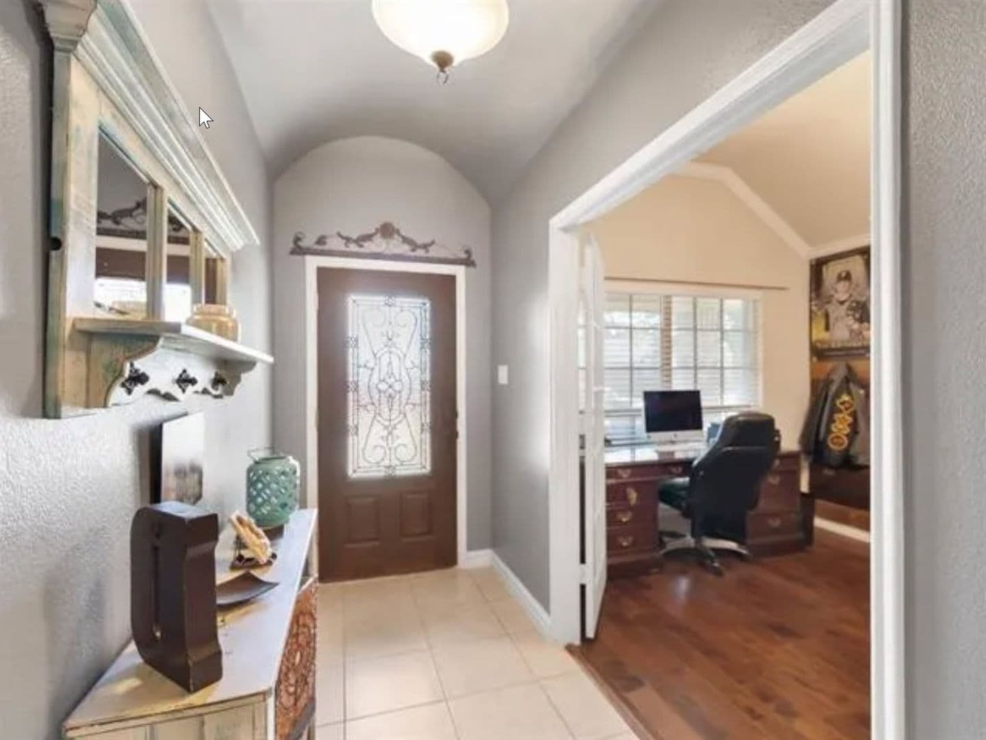 Forney House: 1052 Lufkin Ln