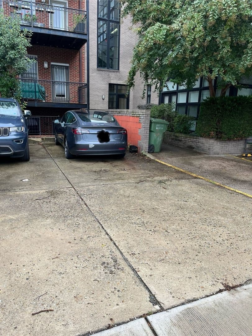 Washington Condo: 2132 11th St NW