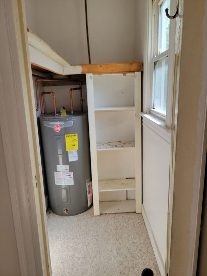 Saginaw Townhome: 1420 Adams St