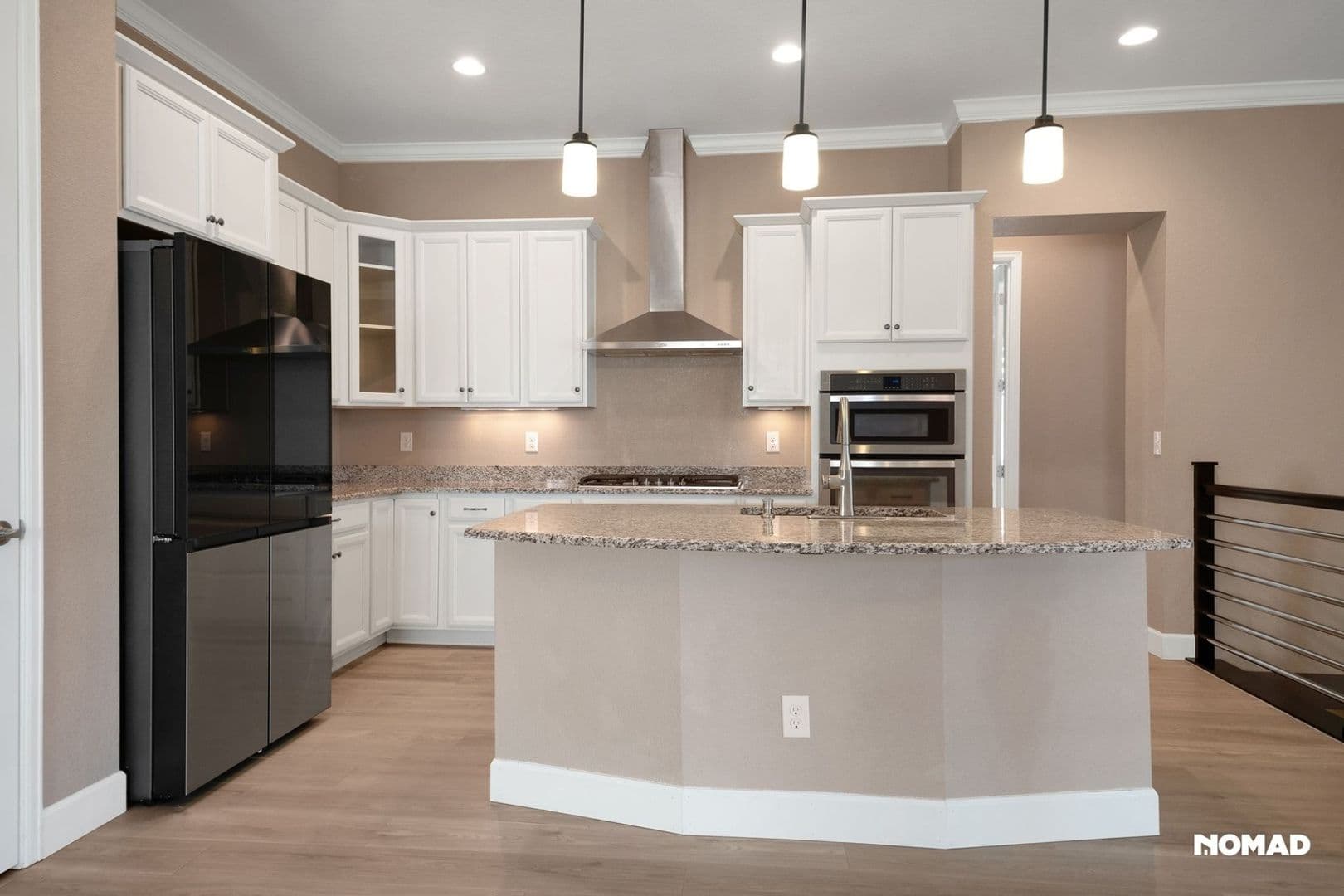 Aurora House: 26926 E Davies Pl