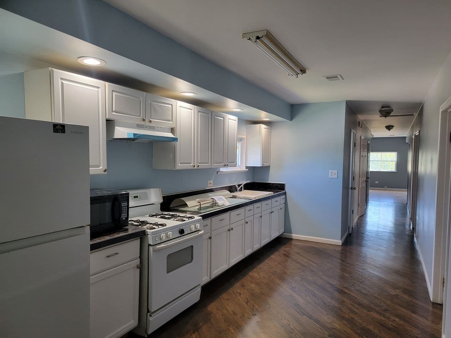 Harvey Townhome: 14802 Cooper Ave