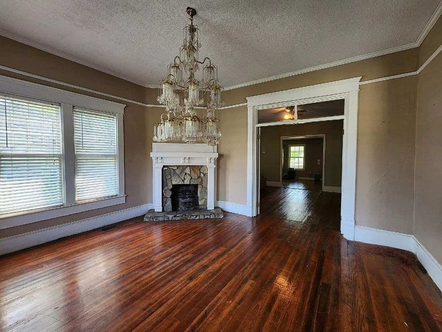 Ocilla House: 314 N Irwin Ave