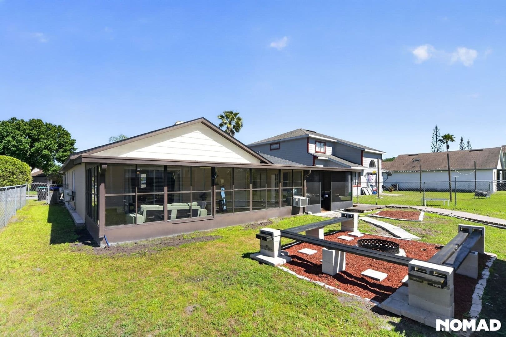 Orlando House: 293 Chicago Woods Cir