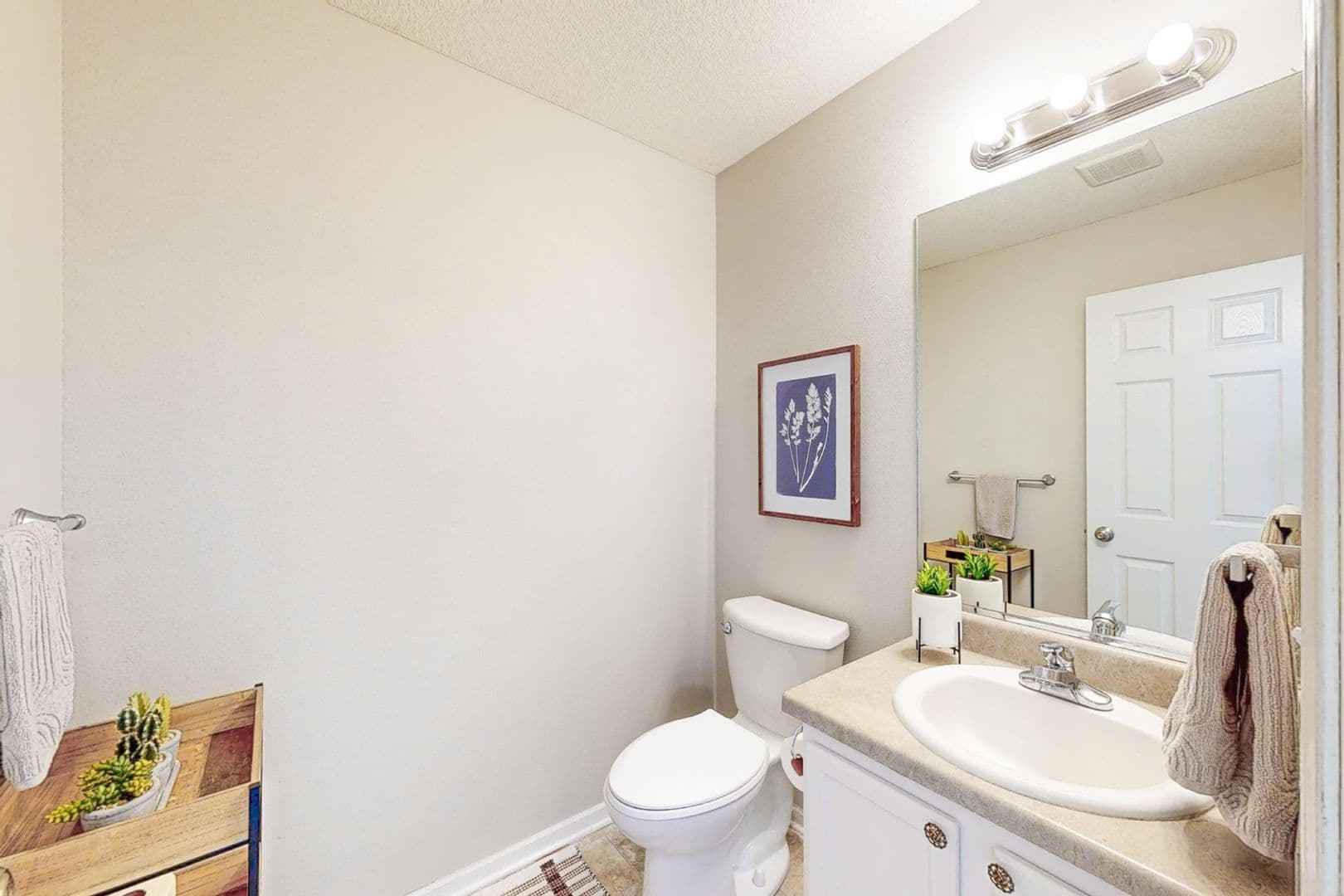 Ankeny House: 5113 Ne Ledgestone Ct