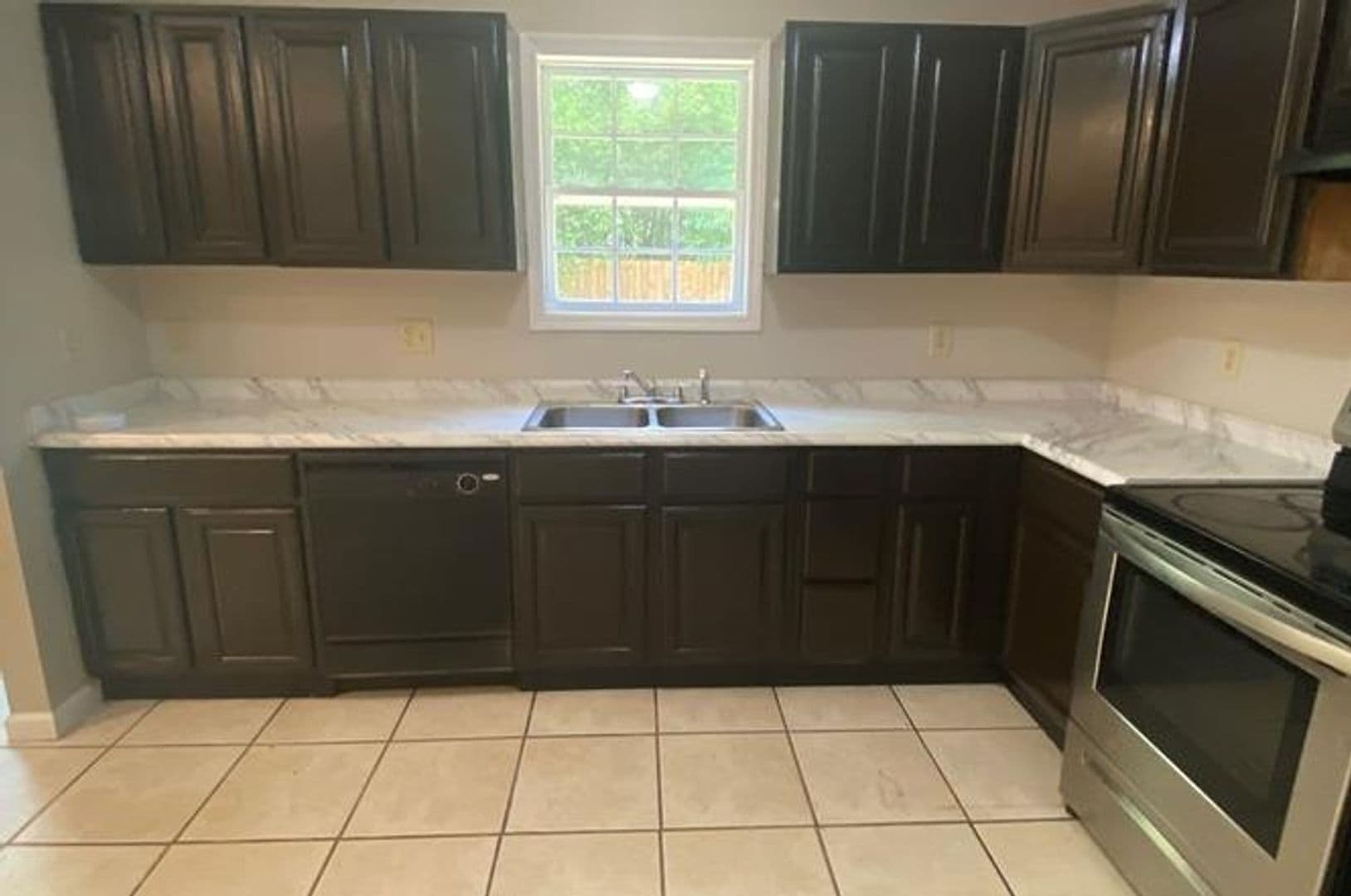 Columbus Townhome: 1741 Elvan Ave