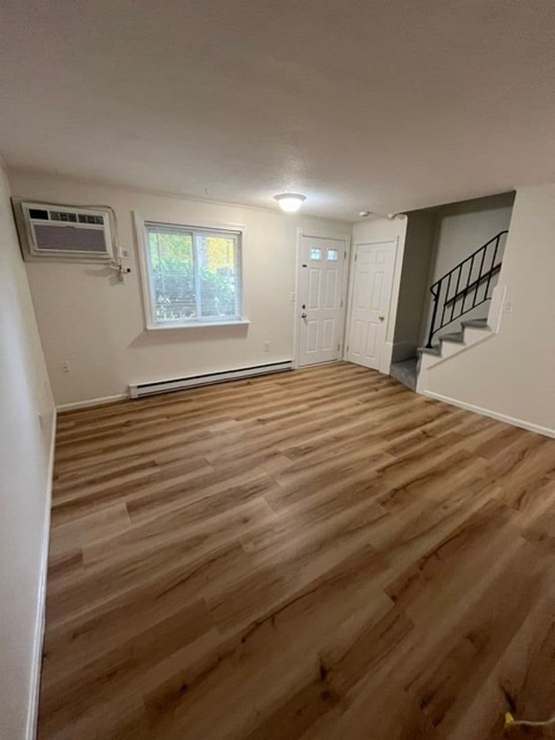 Dracut Townhome: 120 Thissell Ave