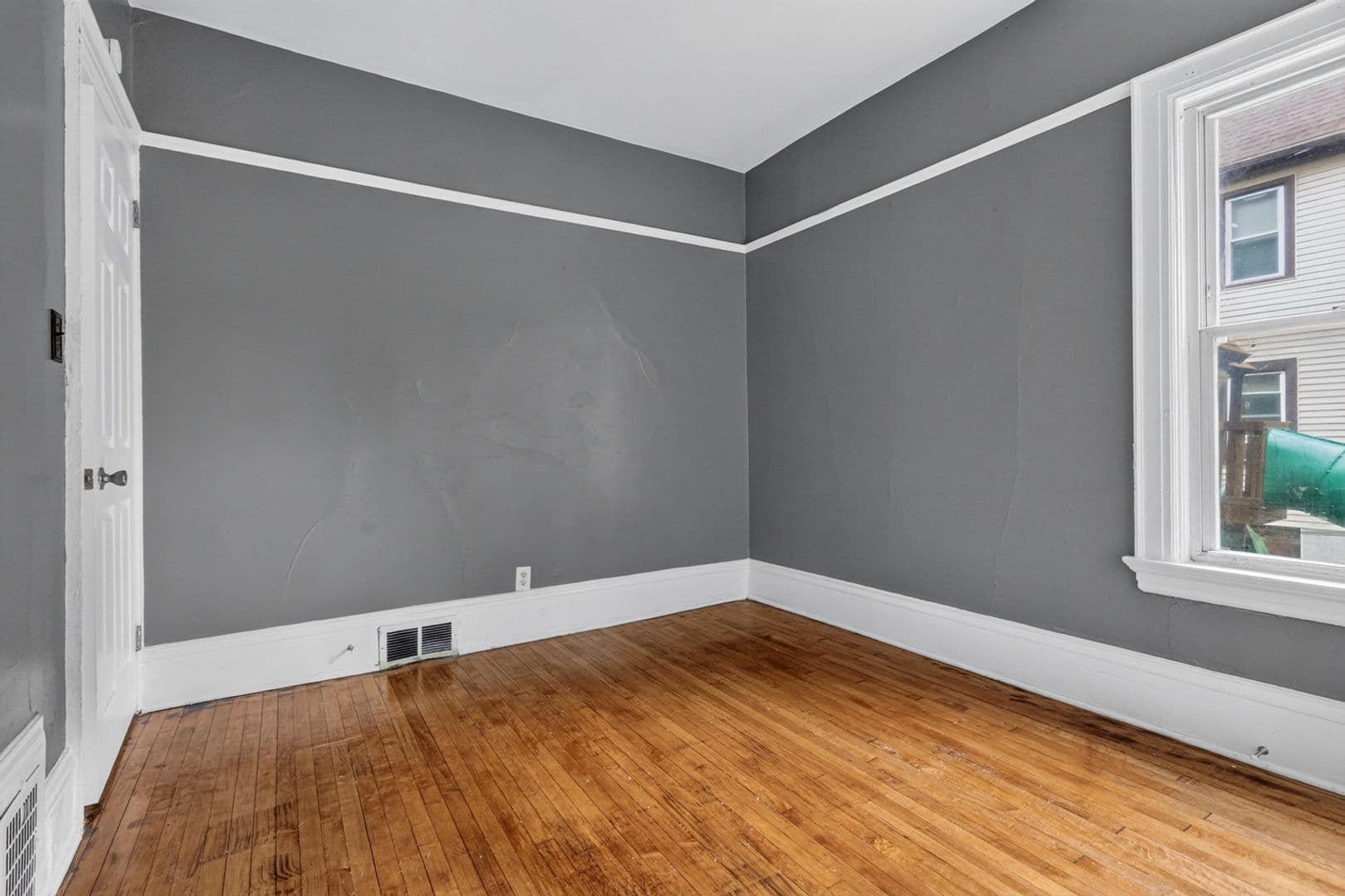 Milwaukee Townhome: 2335 N 16th St
