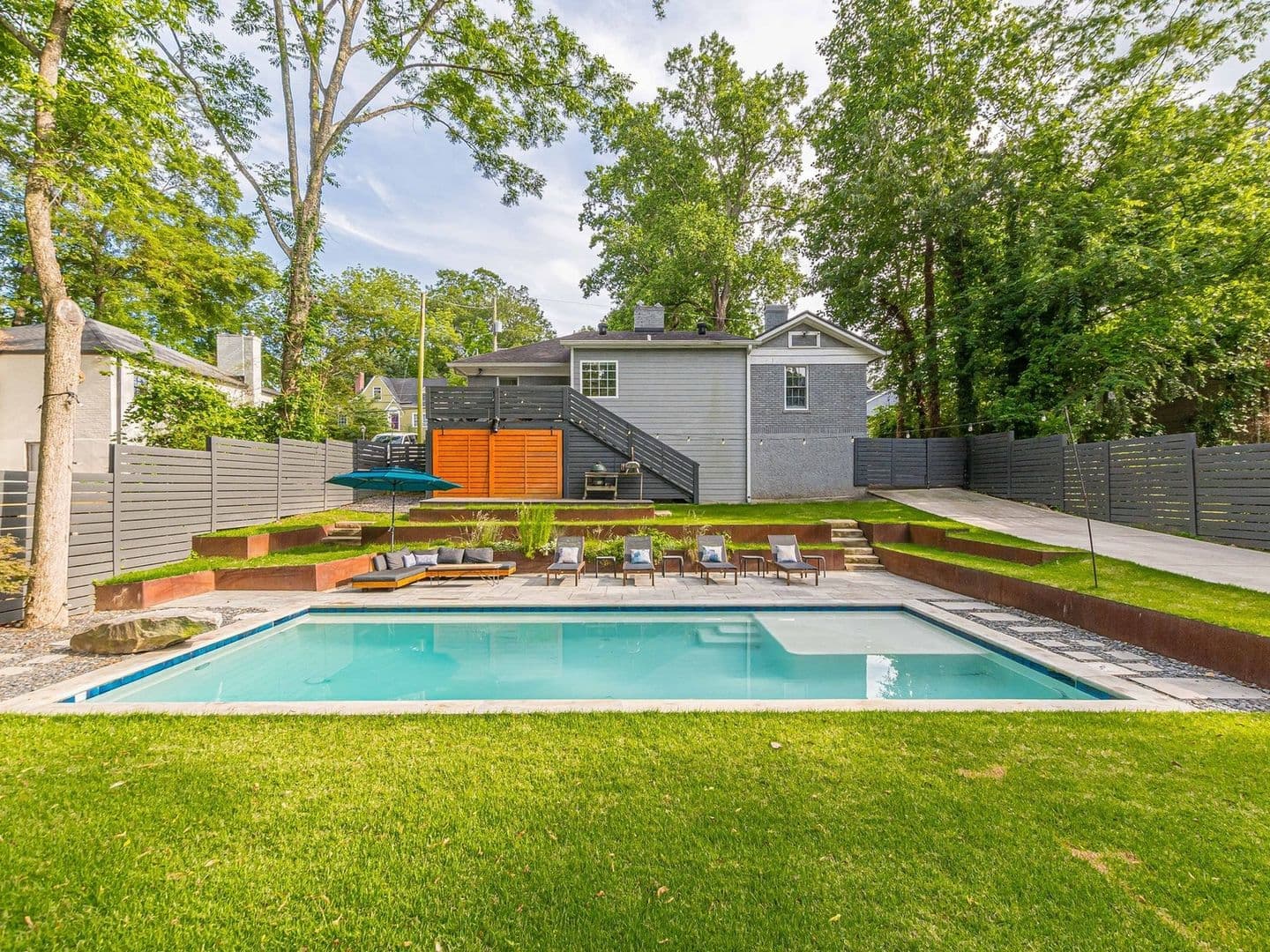College Park House: 1847 Walker Ave