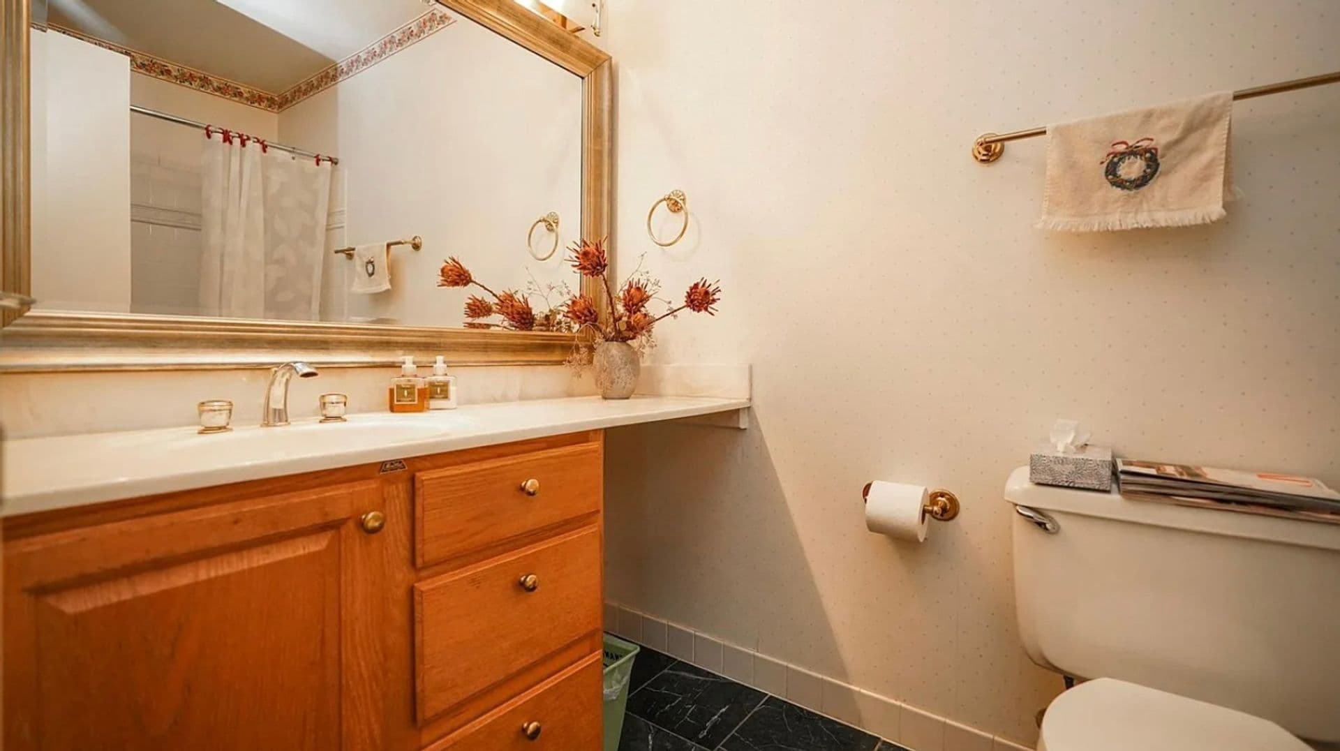 Potomac House: 8801 Quiet Stream Ct