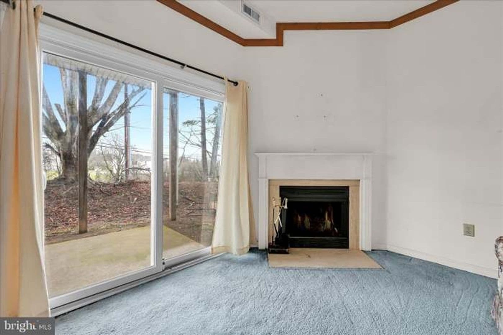 Harrisburg House: 6106 Spring Knl Dr