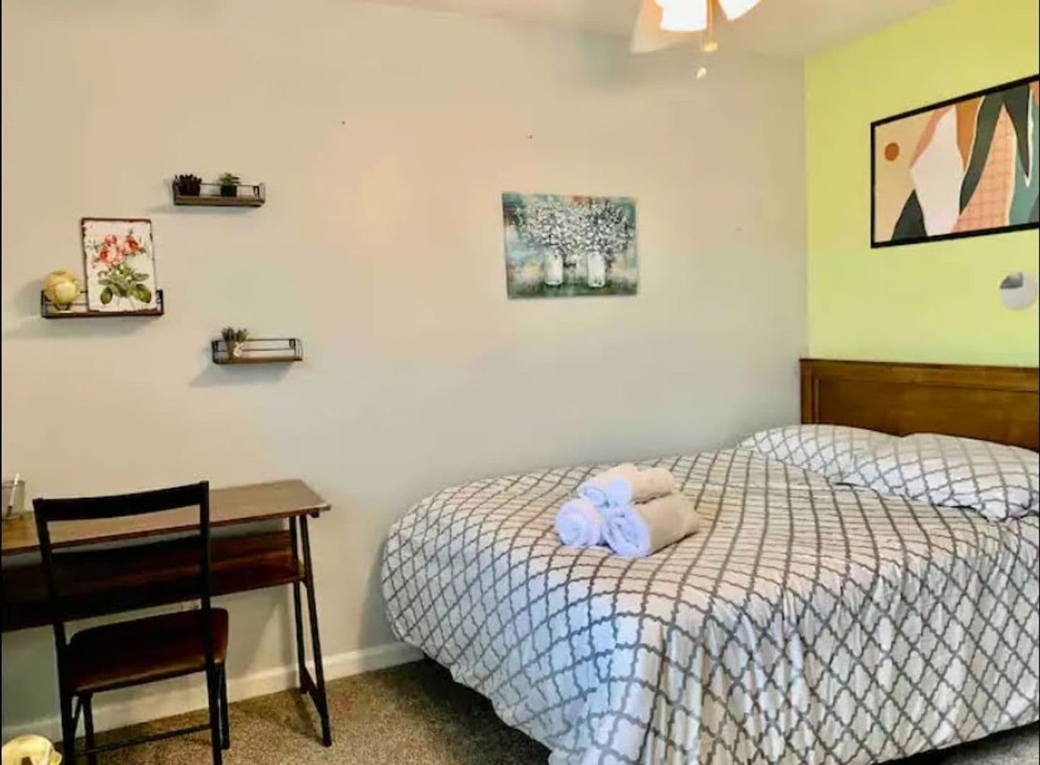 Dunlap House: 11723 N Scotts Trl