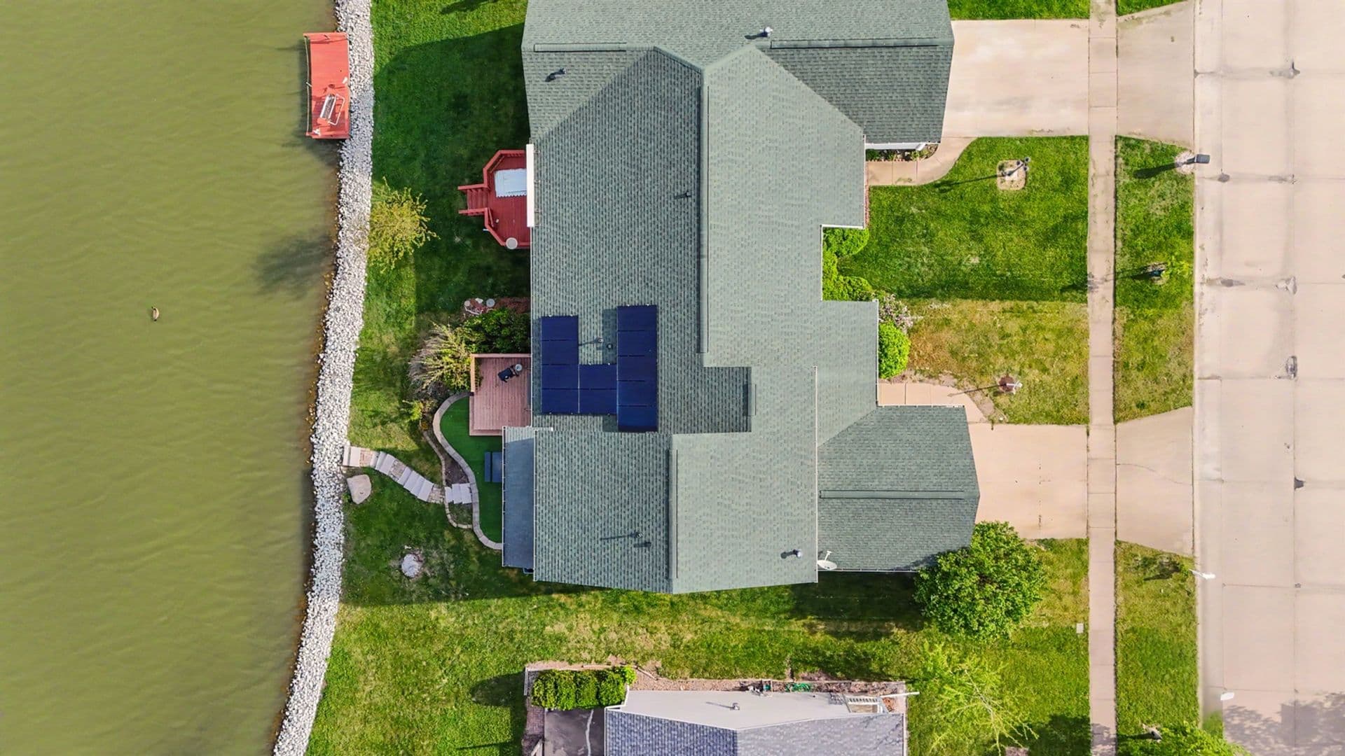Champaign House: 708 Erin Dr