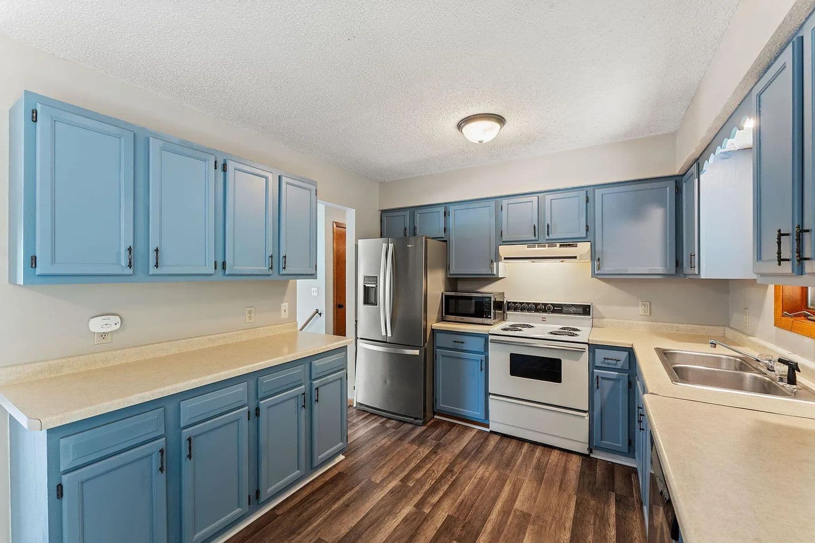 Cannon Falls House: 509 Mill St E