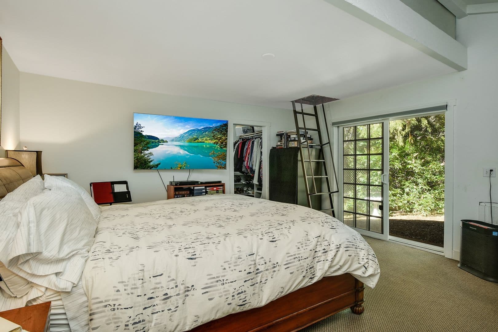 Palomar Mountain House: 33125 Canfield Rd