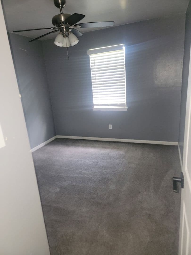 Jacksonville House: 1115 Ray Rd