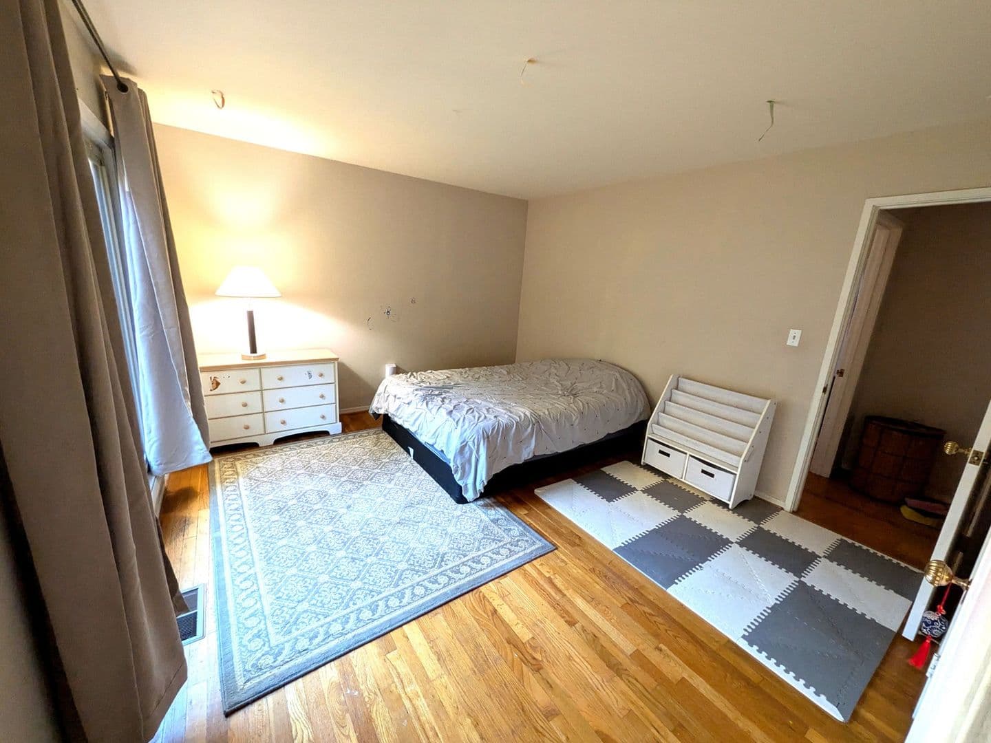 Potomac House: 8801 Quiet Stream Ct