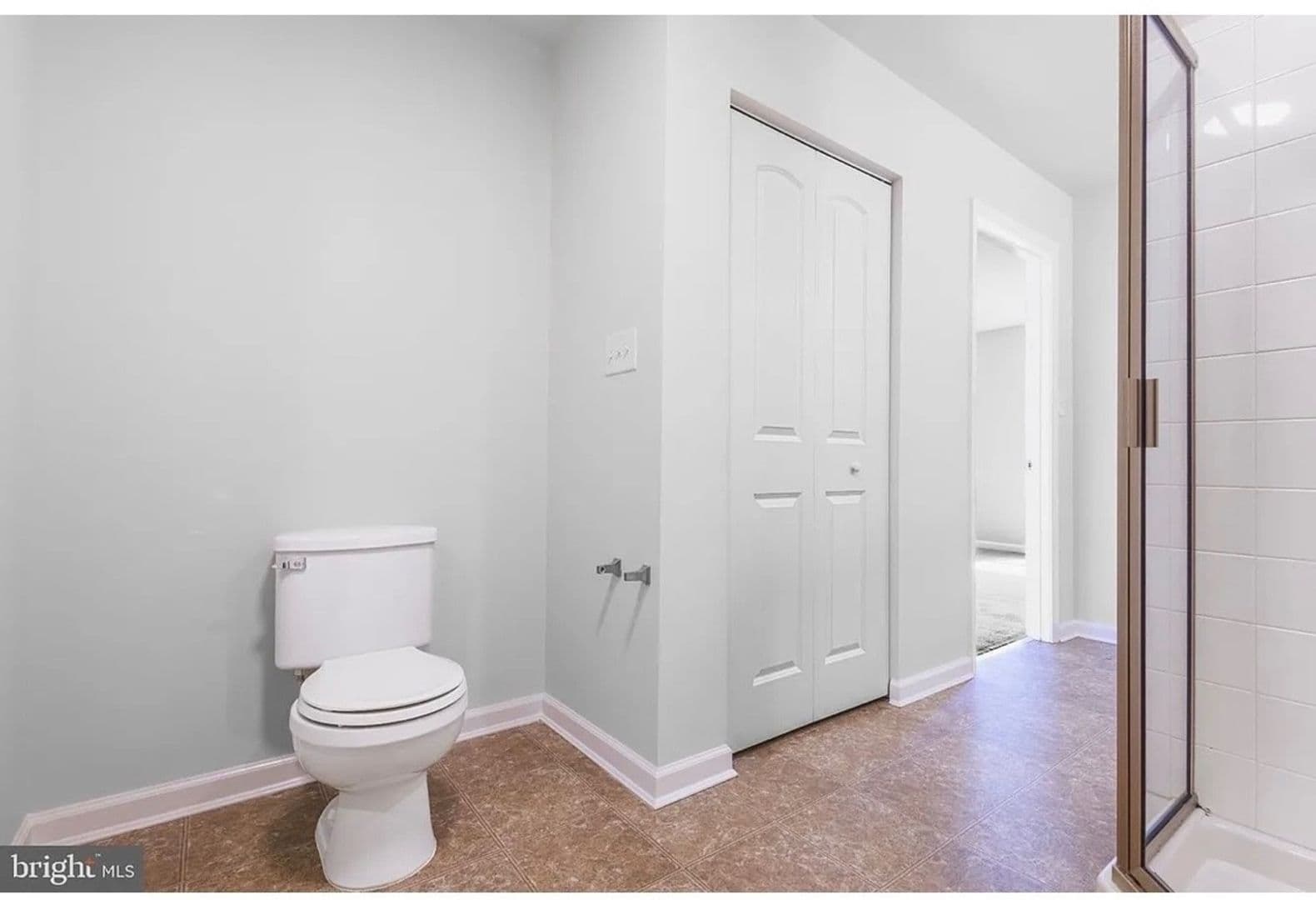Newark Townhome: 621 S Twin Lakes Blvd