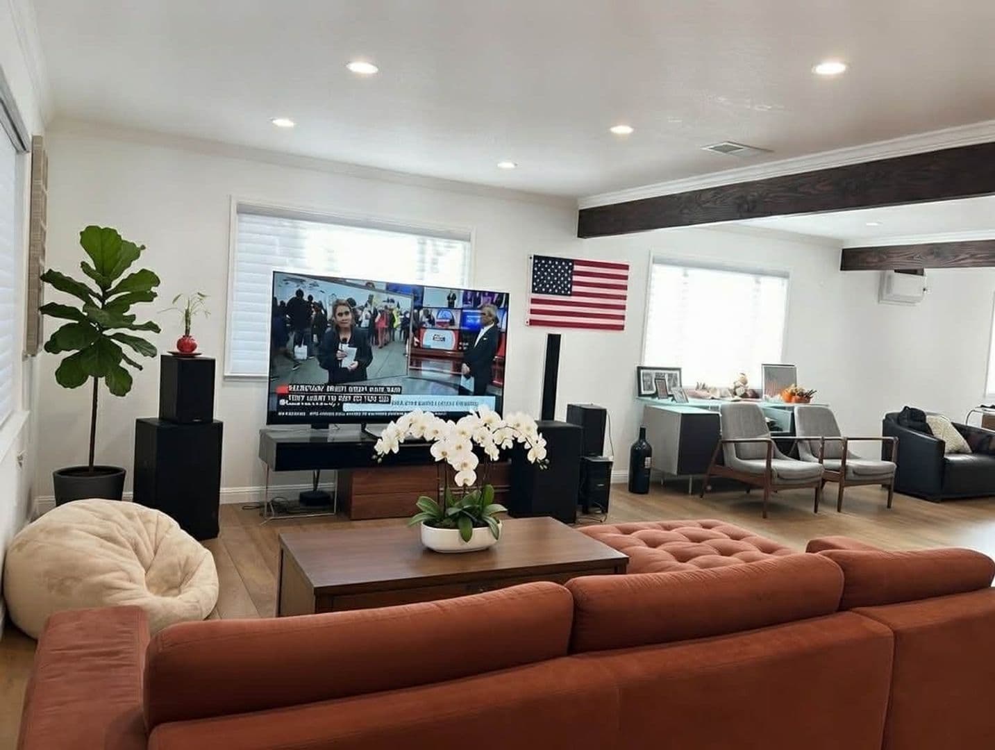 Sonoma House: 19420 Goin Ln