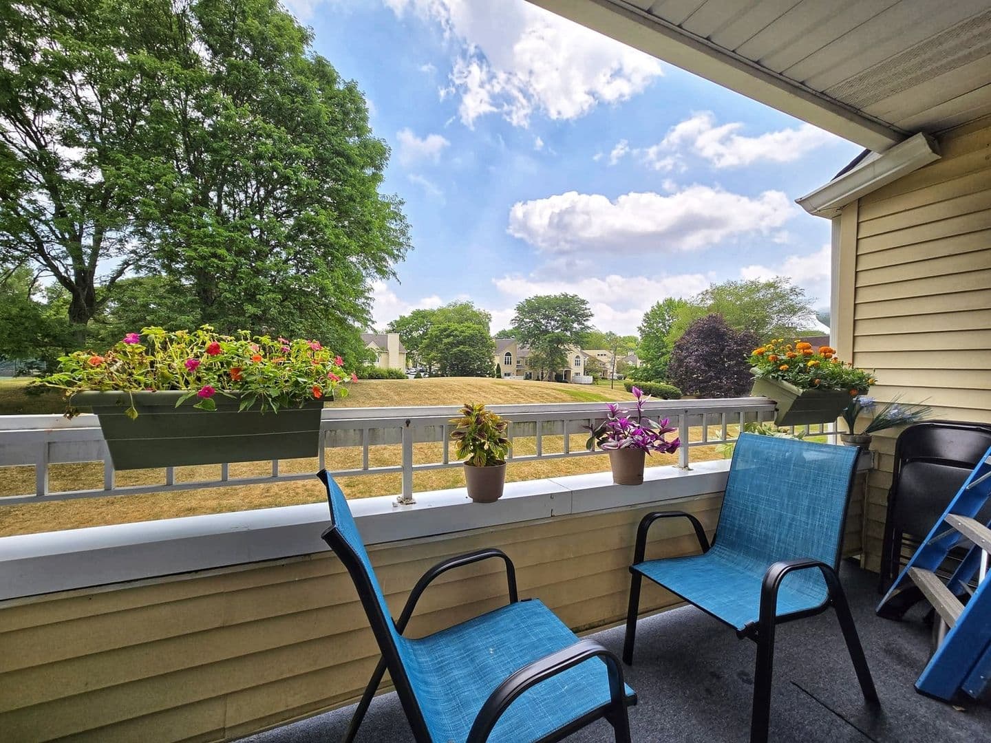Hightstown Condo: 13 Mill Run W