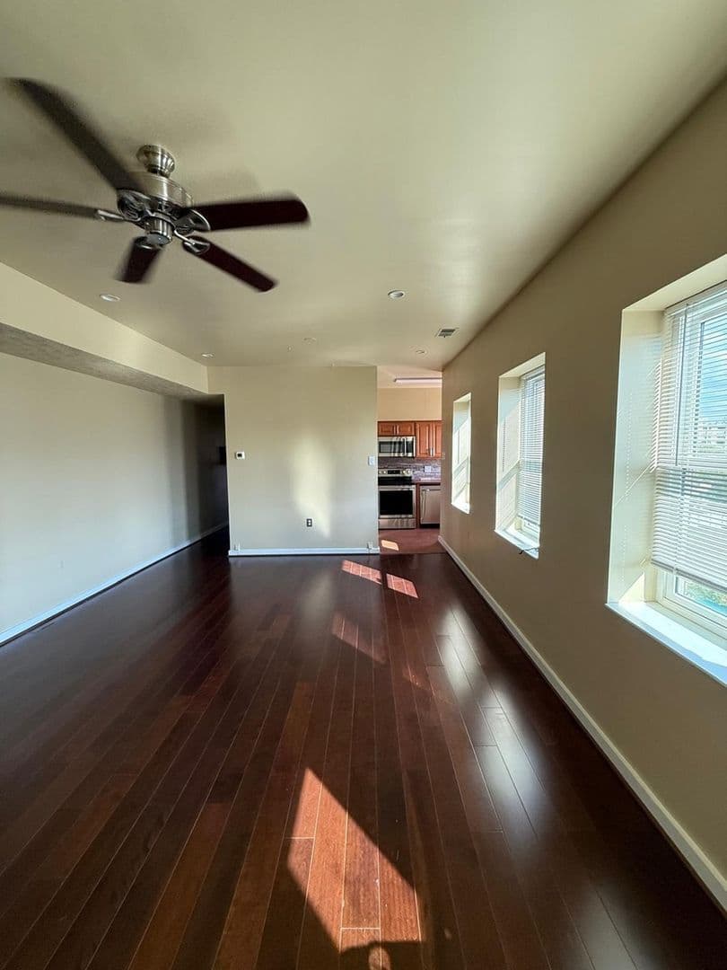 Washington Condo: 55 M St NW